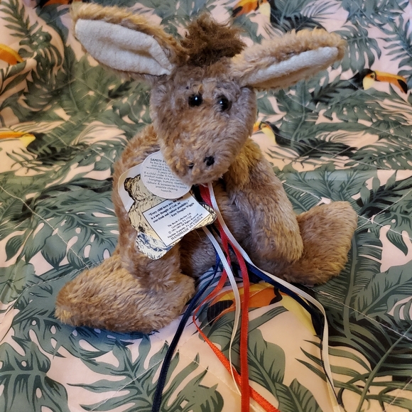 Bears in the Attic, Boyd's Bears - Picture 1 of 6